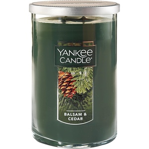 Yankee Candle Large Tumbler Scented Candle with up to 80 Hour Burn Time, Premium Plant Wax Blend for Consistent Burn, 20 oz Tumbler Candle with Room Filling Fragrance, Christmas Eve(Balsam & Cedar)